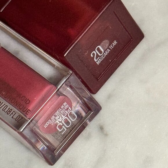 Maybelline Lifter Lip Gloss & Super Stay Teddy Tint Set | Petal & Mascara Tear - Picture 2 of 9